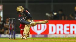 IPL 2022: മിന്നല്‍ ഡികെ, ടോപ് ഫിനിഷര്‍, കാര്‍ത്തിക്കിനെ ഇന്ത്യന്‍ ടീമില്‍ വേണമെന്ന് സോഷ്യല്‍ മീഡിയ