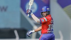 IPL 2022: വേഗത്തില്‍ 1000 പവര്‍പ്ലേ റണ്‍സ്, സെവാഗിനെ കടത്തിവെട്ടി പൃഥ്വി, തലപ്പത്ത് മറ്റൊരാള്‍