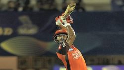 IPL 2022: തകര്‍ത്ത് കളിക്കും, സ്വാര്‍ത്ഥനല്ലാത്ത താരം, ത്രിപാഠിയെ ഇന്ത്യ പരിഗണിക്കണമെന്ന് ഫാന്‍സ്