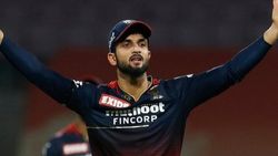 IPL 2022: ആരാണ് സുയാഷ് പ്രഭുദേശായി ? ആര്‍സിബിയുടെ യുവ ഹീറോയെക്കുറിച്ചറിയാം