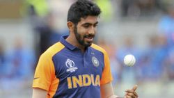 IPL 2022: ബുംറയും അവനും മാരക കോംബോയാവും! യുവ പേസറെ പുകഴ്ത്തി വാസ്