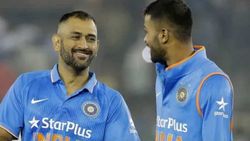 IPL 2022: ഹാര്‍ദിക്ക് ധോണിയെപ്പോലെ! ഇന്ത്യന്‍ നായകനാവണമെന്ന് മുന്‍ പാക് ക്യാപ്റ്റന്‍