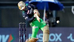 IPL 2022: ഹസരങ്കക്ക് അഞ്ച് വിക്കറ്റ്, ഹൈദരാബാദിനോട് കണക്കുതീര്‍ത്ത് ആര്‍സിബി