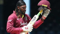 ഓര്‍മയുണ്ടോ ടി20യിലെ കന്നി സൂപ്പര്‍ ഓവര്‍? ബോസായി ഗെയ്ല്‍! കിവികള്‍ വീണു