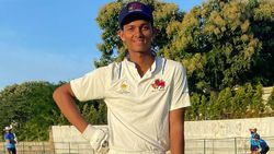 പുജാരയുടെ 'കുഞ്ഞനുജന്‍' ഇതാ, ജയ്‌സ്വാള്‍, അക്കൗണ്ട് തുറക്കാന്‍ 54 ബോള്‍!