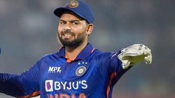 IND vs ENG: ബാറ്റിങ്ങില്‍ ഫ്‌ളോപ്പ്, പക്ഷെ റെക്കോഡിട്ട് റിഷഭ്, ധോണിക്കൊപ്പം എലൈറ്റ് ക്ലബ്ബില്‍