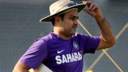 കുറ്റി തെറിപ്പിച്ചു, ഗെയ്ല്‍ യൂനിവേഴ്‌സല്‍ ബോസെങ്കില്‍ വീരു അതുക്കുംമേലെ!