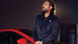 'എന്തൊരു ഗ്ലാമര്‍', മോഡലുകള്‍ മാറി നില്‍ക്കും, സുന്ദരന്മാരായ പുരുഷ ക്രിക്കറ്റ് താരങ്ങളിതാ