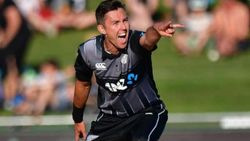 ഇടംകൈയന്‍ പേസര്‍മാര്‍ക്കു മുന്നില്‍ മുട്ട് ഇടിക്കുന്ന ഇന്ത്യ!