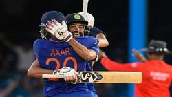 IND vs WI: അടിച്ചൊതുക്കി അക്ഷര്‍, കുറിച്ചത് വമ്പന്‍ റെക്കോഡ്, ധോണിയെ മറികടന്നു