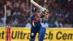 ഇങ്ങനെയും ഔട്ടാവുമോ? പുറത്തായവര്‍ പോലും തരിച്ചുനിന്ന ഹിറ്റ് വിക്കറ്റുകള്‍