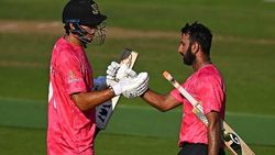 വീണ്ടും ഞെട്ടിച്ച് പുജാര, 131 ബോളില്‍ 174! ഇന്ത്യന്‍ വൈറ്റ് ബോള്‍ ടീമിലെത്തുമോ?