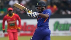 IND vs ZIM: സിക്‌സര്‍ ഫിനിഷിങ്, റെക്കോഡില്‍ ധോണിക്കൊപ്പം, ഫാന്‍സ് ഹാപ്പി, പക്ഷെ...