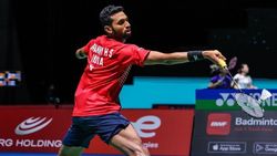   ബാഡ്മിന്റണ്‍ ചാമ്പ്യന്‍ഷിപ്പ്: പ്രണോയ് പ്രീ ക്വാര്‍ട്ടറില്‍, ശ്രീകാന്ത് പുറത്ത്, സൈന ഇന്നിറങ്ങും