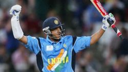 Asia Cup: ഒരു ടീമിനെതിരേ കൂടുതല്‍ സിക്‌സര്‍- ദാദ രണ്ടാമന്‍, രോഹിത്തിനെ കാത്ത് ഒന്നാംസ്ഥാനം!