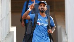 Asia Cup 2022: രാഹുലിന് ടിക്കറ്റുറപ്പില്ല! യുഎഇയിലേക്കു പറക്കുംമുമ്പ് 'പരീക്ഷ