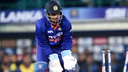 IND vs ZIM: എന്തിനു ബാറ്റിങ്? സൂപ്പര്‍ മാനായി സഞ്ജു! മച്ചാനെ ഇതു പോരളിയാ