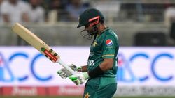 ASIA CUP 2022: ഇതാണോ കിങ്?, ഫൈനലിലും ഫ്‌ളോപ്പ്!, ബാബറിനെ ട്രോളി ഇന്ത്യന്‍ ഫാന്‍സ്