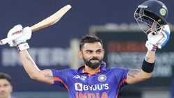 'സെഞ്ച്വറി നേടുന്നതിന് മുമ്പ് ദ്രാവിഡ് ഒരു ഉപദേശം നല്‍കി', തുറന്ന് പറഞ്ഞ് വിരാട് കോലി