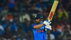 IND vs AUS T20: 'ചേസ് മാസ്റ്റര്‍', റെക്കോഡുകള്‍ വാരിക്കൂട്ടി കോലി, ദ്രാവിഡിനെയും കടത്തിവെട്ടി