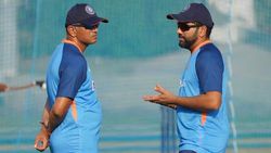 T20 World Cup: രണ്ടിലൊരാള്‍ മതി! സെക്ടര്‍മാര്‍ക്ക് കണ്‍ഫ്യൂഷന്‍, ഇടപെട്ട് രോഹിത്തും ദ്രാവിഡും