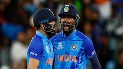 T20 World Cup 2022: പ്രശംസ കോലിക്ക് മാത്രം, ഹര്‍ദിക്കിനെ മറന്നു, ട്വിറ്ററില്‍ ആരാധകര്‍ പറയുന്നു