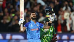 T20 World Cup 2022: കണ്ണുനിറഞ്ഞ്, വാക്കുകള്‍ മുറിഞ്ഞ് കോലി! ഇങ്ങനെ ഇതാദ്യമെന്ന് ഭോഗലെ