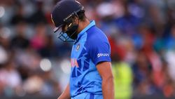 T20 World Cup 2022: രോഹിത് ഹിറ്റ്മാനല്ല, ഫ്‌ളോപ്പ്മാന്‍!, മണ്ടന്‍ ക്യാപ്റ്റന്‍സി, വിമര്‍ശനം ശക്തം