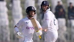 PAK vs ENG: മിന്നിച്ച് ക്രൗളിയും ഡക്കറ്റും, ഇന്ത്യയുടെ വമ്പന്‍ റെക്കോഡ് തകര്‍ത്തു, അറിയാം