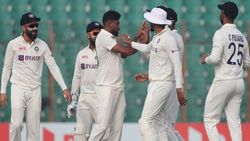 IND vs BAN: തകര്‍ന്നടിഞ്ഞ് ബംഗ്ലാദേശ്, കറക്കിവീഴ്ത്തി കുല്‍ദീപ്, ഇന്ത്യ ഡ്രൈവിങ് സീറ്റില്‍