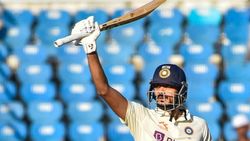 IND vs AUS: വിക്കറ്റില്ലെങ്കിലെന്ത്? അക്ഷറിന്റെ വിലയറിഞ്ഞ് ഇന്ത്യ! 'വാലിന്റെ' നീളവും കൂടി