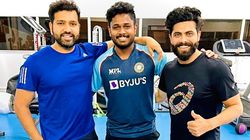 സെലക്ടര്‍, കോച്ച്, ക്യാപ്റ്റന്‍ ആരെങ്കിലുമായി ബന്ധമുണ്ടാക്കൂ, അല്ലാതെ സഞ്ജു രക്ഷപ്പെടില്ല!