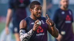 IPL 2023: ദുരന്തം ബൗളര്‍, അവസാന ഓവറില്‍ ജോര്‍ഡന്‍ വന്‍ ഫ്‌ളോപ്പ്! മുംബൈ എന്തിന് ടീമിലെടുത്തു?