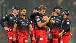 IPL 2023: അവസാന 51 ബോളില്‍ വഴങ്ങിയത് 115 റണ്‍സ്! ആസിബി നന്നാവില്ല, അതേ വീക്ക്‌നെസ്