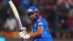 IPL 2023: രോഹിത് മുംബൈയ്ക്കു ബാധ്യത! 2021നു ശേഷം ഒരേയൊരു ഫിഫ്റ്റി മാത്രം