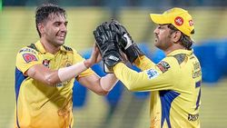 IPL 2023: എന്നെ കളിപ്പിക്കേണ്ടെന്നു കോച്ച്, ടീമില്‍ വേണമെന്നു ധോണി! വെളിപ്പെടുത്തലുമായി ചാഹര്‍