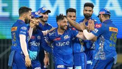 IPL 2023: മുംബൈയെ തോല്‍പ്പിക്കാന്‍ അംപയര്‍മാര്‍ ശ്രമിച്ചു! എല്ലാം സിഎസ്‌കെയ്ക്കു വേണ്ടി?