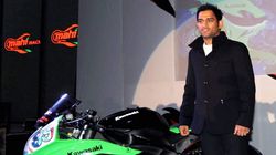 ഇത്രയും ബൈക്കുകളോ? കണ്ട് കണ്ണുതള്ളി! ധോണിയുടെ വാഹന ശേഖരത്തെക്കുറിച്ച് മുന്‍ താരം