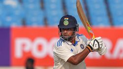 'യുവരാജ്' തലപ്പത്ത്! പൃഥ്വിയെ പിന്തള്ളിയ സര്‍ഫറാസ്, കന്നി ടെസ്റ്റില്‍ മിന്നല്‍ ഫിഫ്റ്റി ആര്‍ക്കെല്ലാം?