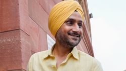 Champions Trophy: ചാമ്പ്യന്‍സ് ട്രോഫി ആര് നേടും? ഫൈനല്‍ ഇവര്‍ തമ്മില്‍; ഹര്‍ഭജന്റെ പ്രവചനം