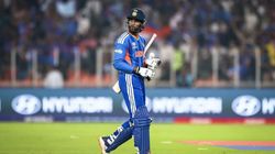 T20 WC 2026: മണ്ടൻ ഷോട്ട്, വിക്കറ്റ് തുലച്ചു! തിലക് വർമ്മയുടെ 'അറ്റാക്കിംഗ്' ഗെയിമിനെതിരെ ഇതിഹാസങ്ങൾ