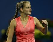 ரஷ்ய டென்னிஸ் வீராங்கனையை கட்டிப் போட்டு கொள்ளை