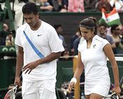 கலப்பு இரட்டையர் அரையிறுதியில் பூபதி-சானியா ஜோடி