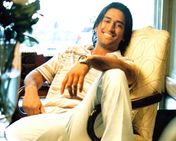 டோணி ரூ. 6 கோடிக்கு ~~விற்பனை~~!!