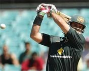 ~~விஷம் கக்கும்~~ ஹெய்டன்: நாமும் திட்டப் பழகணும்-டோணி