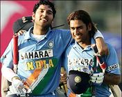 டோணி தொடர்ந்து நம்பர் 1-யுவராஜ் 6