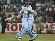 கொழும்பு டுவென்டி 20 போட்டியில் இந்தியா வெற்றி - பதான் சகோதரர்கள் அபாரம்