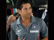 ஐபிஎல் போட்டிகளை வெளிநாட்டில் நடத்த சச்சின் எதிர்ப்பு!