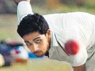 ஐபிஎல்லை கலக்கும் விறகு வெட்டி மகன் கம்ரான்