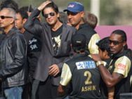 'நைட் ரைடர்ஸ்' அணியை விற்க ஷாருக் முடிவு?